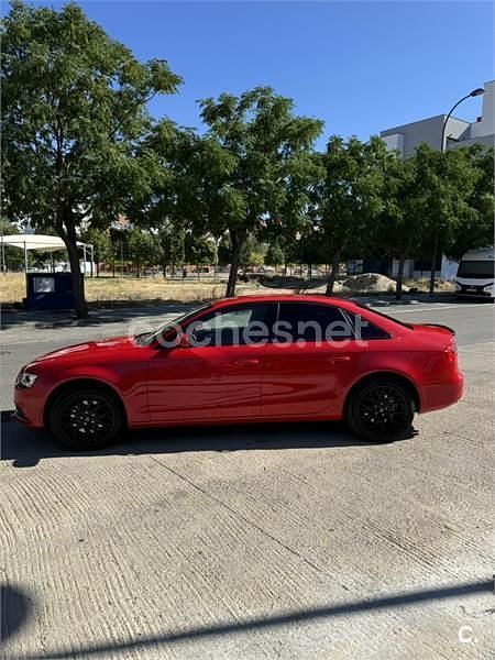 Usado Audi A4 143 CV (105 kW) 2013 Rojo Berlina