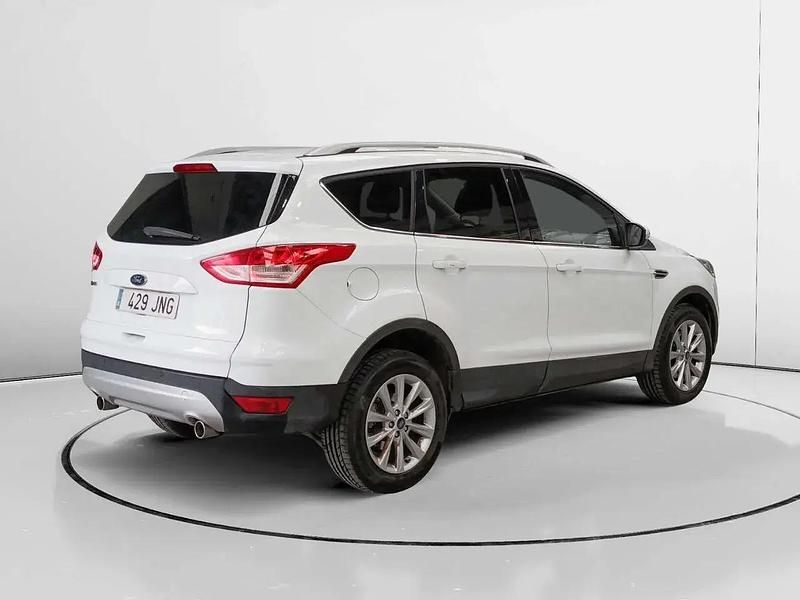 Używany Ford Kuga Titanium 120 KM (88 kW) 2016 Biały SUV