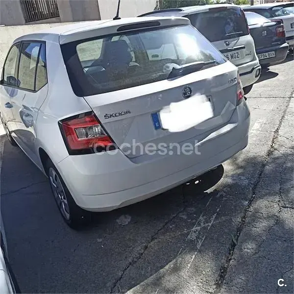Usado Skoda Fabia Ambition 75 CV (55 kW) 2017 Blanco Berlina