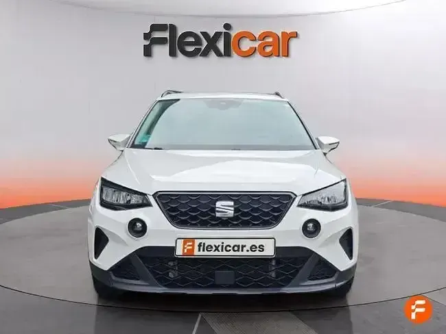 Usado Seat Arona Reference 95 CV (69 kW) 2022 Blanco SUV
