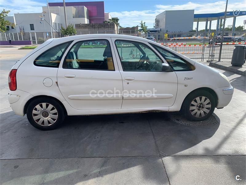 Usado Citroën Xsara Picasso Exclusive 110 CV (80 kW) 2008 Blanco Monovolumen