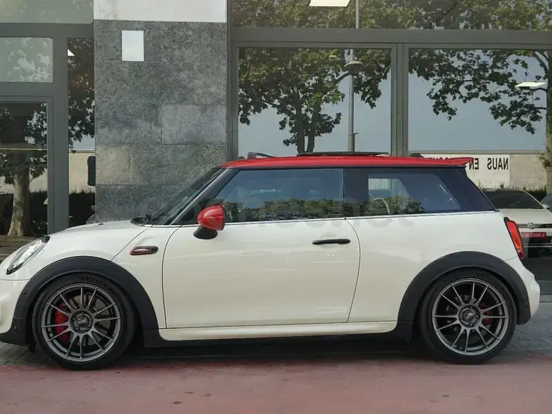 Usado Mini John Cooper Works 231 CV (169 kW) 2018 Blanco Utilitario