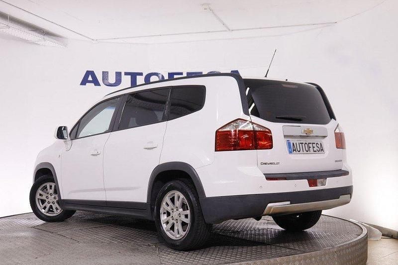 Usado Chevrolet Orlando LT 130 CV (95 kW) 2012 Blanco Monovolumen