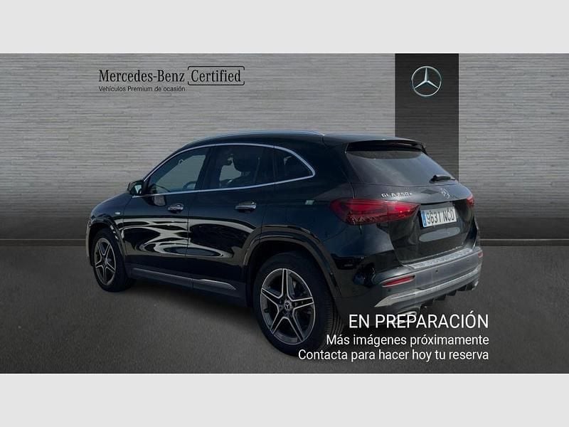 Usado Mercedes GLA250 AMG line 218 CV (160 kW) 2025 Otro SUV