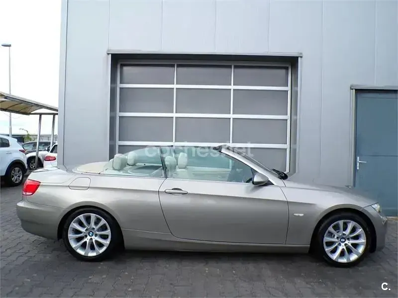 Usado BMW 325 Cabriolet Performance 218 CV (160 kW) 2008 Beige Descapotable