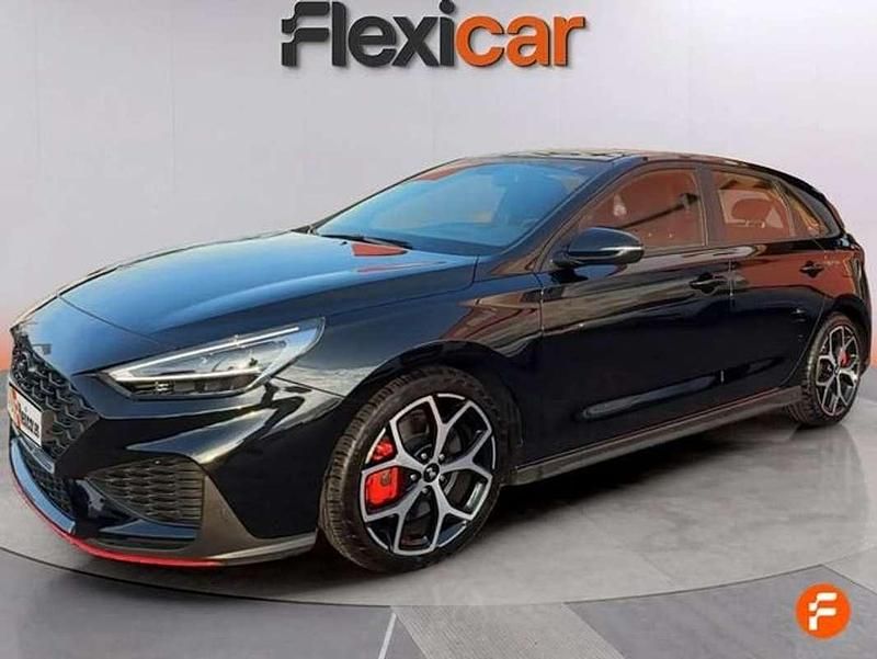 Usado Hyundai i30 250 CV (183 kW) 2023 Negro Utilitario