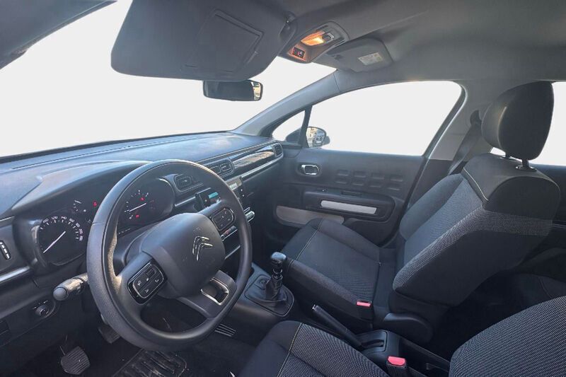 Usado Citroën C3 102 CV (75 kW) 2024 Gris Utilitario