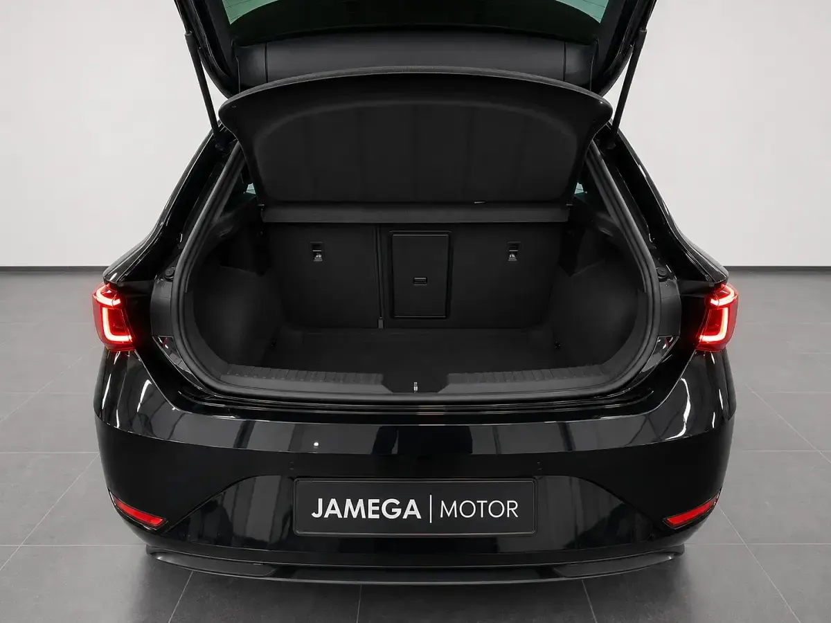 Usado Seat Leon FR 150 CV (110 kW) 2021 Negro Berlina