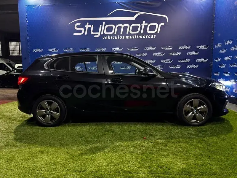 Usado BMW 116 Comfort Edition 116 CV (85 kW) 2021 Negro Utilitario