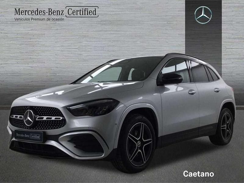 Usado Mercedes GLA200 163 CV (119 kW) 2025 Plateado SUV
