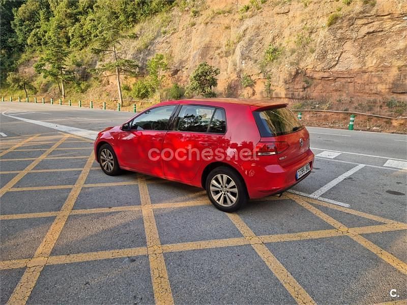 Rojo Usado 2016 VW Golf Sportsvan Business Monovolumen | 7500 € (Super precio) - Imagen 1/4