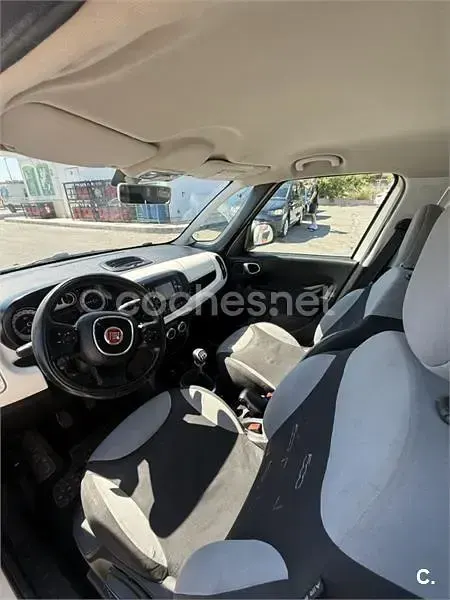 Usado Fiat 500L Lounge 95 CV (69 kW) 2014 Blanco Monovolumen