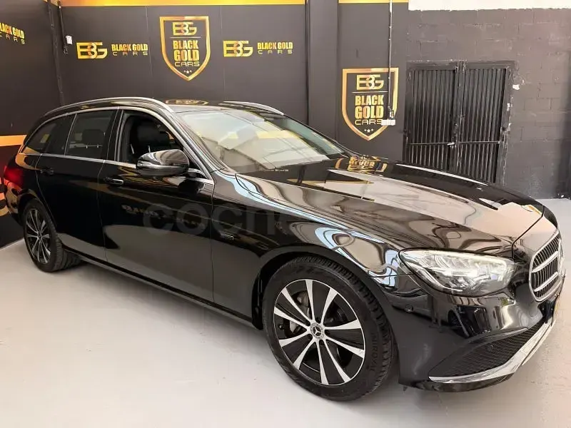 Usado Mercedes E300 306 CV (225 kW) 2021 Negro Familiar