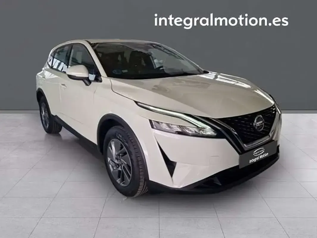 Usado Nissan Qashqai Acenta 158 CV (116 kW) 2021 Blanco SUV