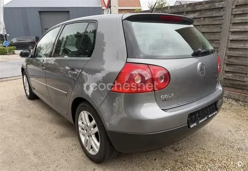 Usado VW Golf VI GT 140 CV (102 kW) 2009 Gris / plata Utilitario