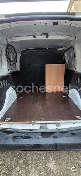 Usado Peugeot Partner Tepee Active 100 CV (73 kW) 2016 Blanco Monovolumen