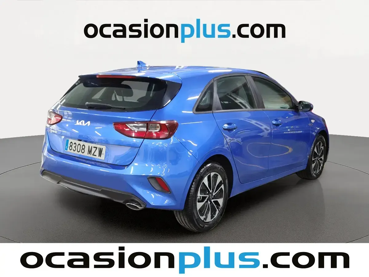 Usado Kia Ceed 101 CV (74 kW) 2025 Azul Utilitario