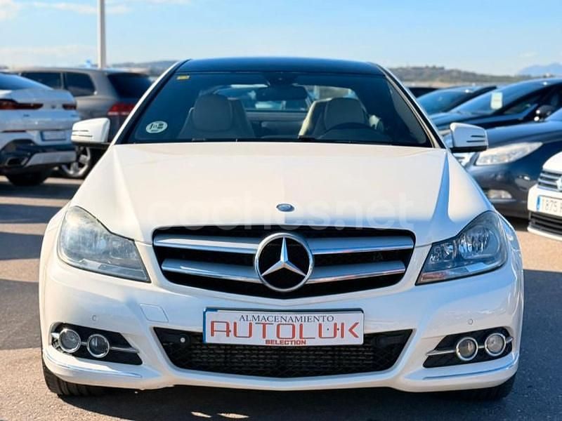 Usado Mercedes C220 170 CV (125 kW) 2014 Blanco Coupe