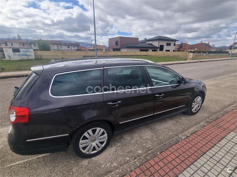 Usado VW Passat Highline 140 CV (102 kW) 2006 Negro Familiar