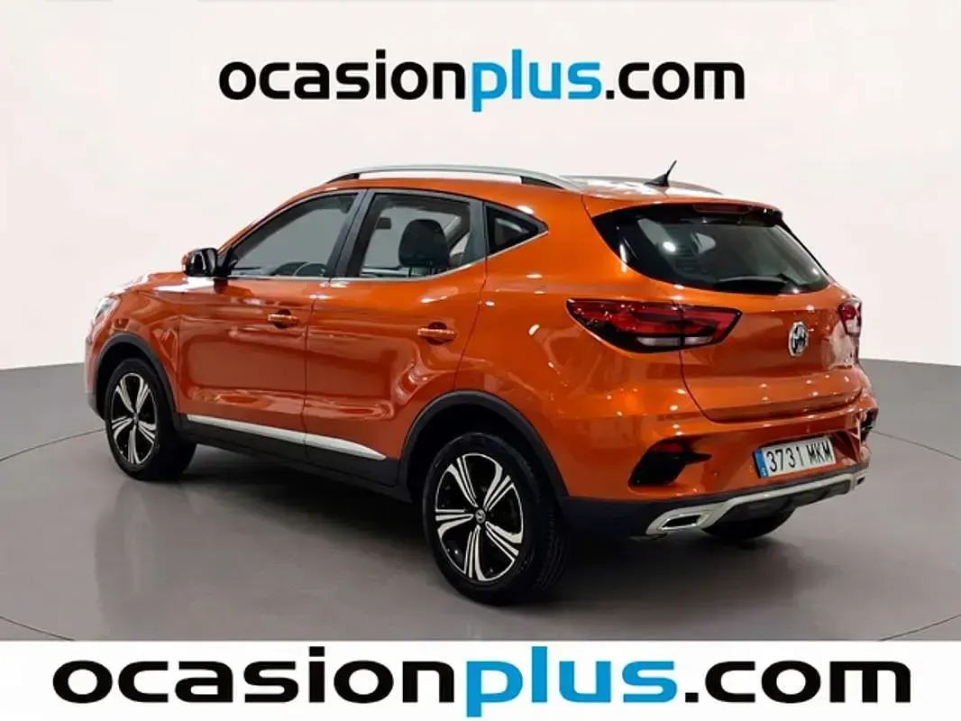 Usado MG ZS Comfort 106 HP (77 kW) 2023 Laranja SUV