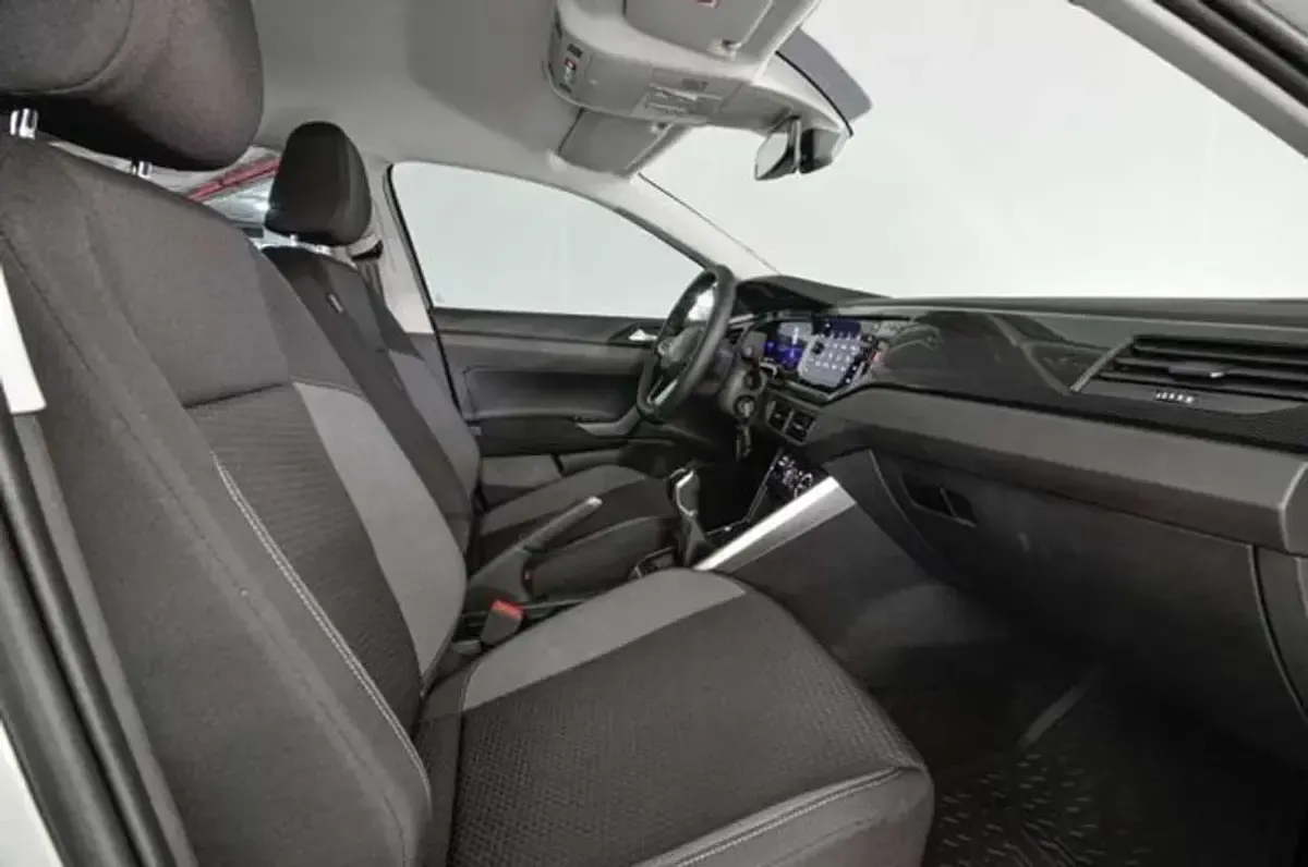 Usado VW Polo 95 CV (69 kW) 2022 Gris Utilitario