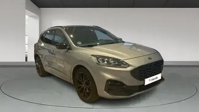 Usado Ford Kuga ST-Line X 150 CV (110 kW) 2023 Gris SUV