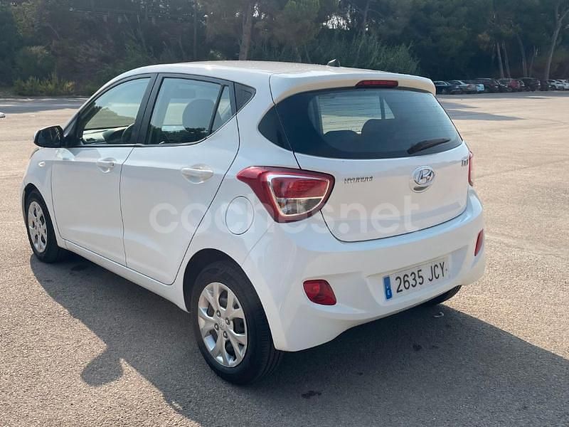 Usado Hyundai i10 66 CV (48 kW) 2015 Blanco Utilitario