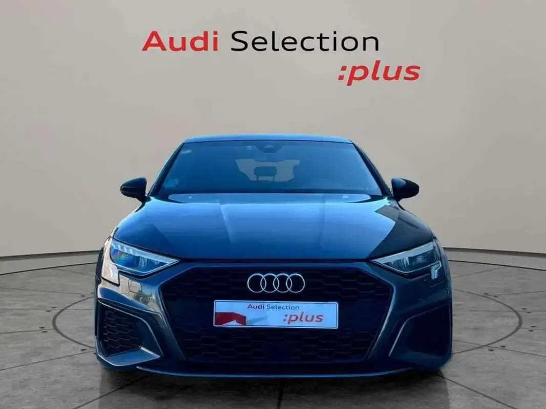 Usado Audi A3 Sportback Ambiente 150 CV (110 kW) 2021 Gris Utilitario