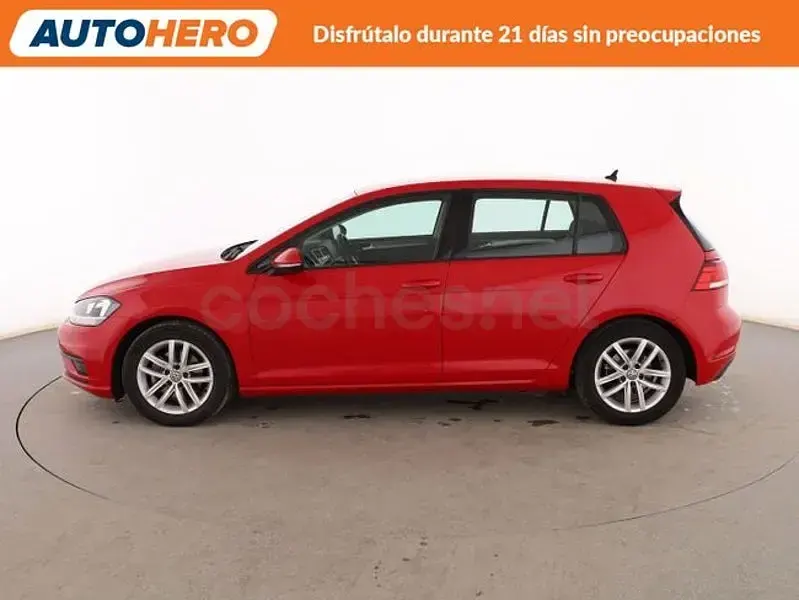 Usado VW Golf VIII Edition 130 CV (95 kW) 2020 Rojo Berlina