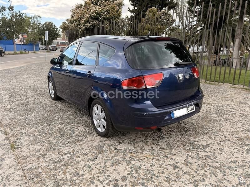 Usado Seat Altea XL 105 CV (77 kW) 2008 Azul Monovolumen