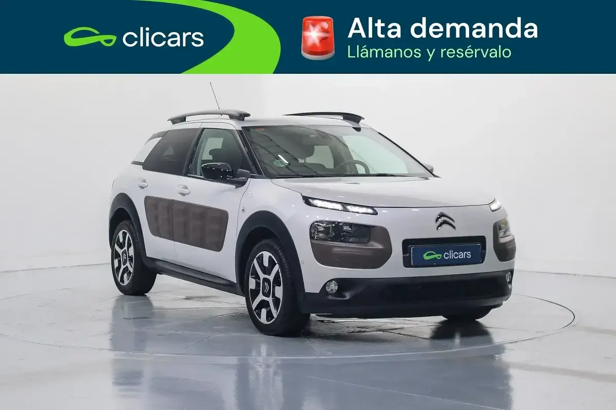 Usado Citroën C4 Cactus PureTech 110 CV (80 kW) 2017 Gris Utilitario