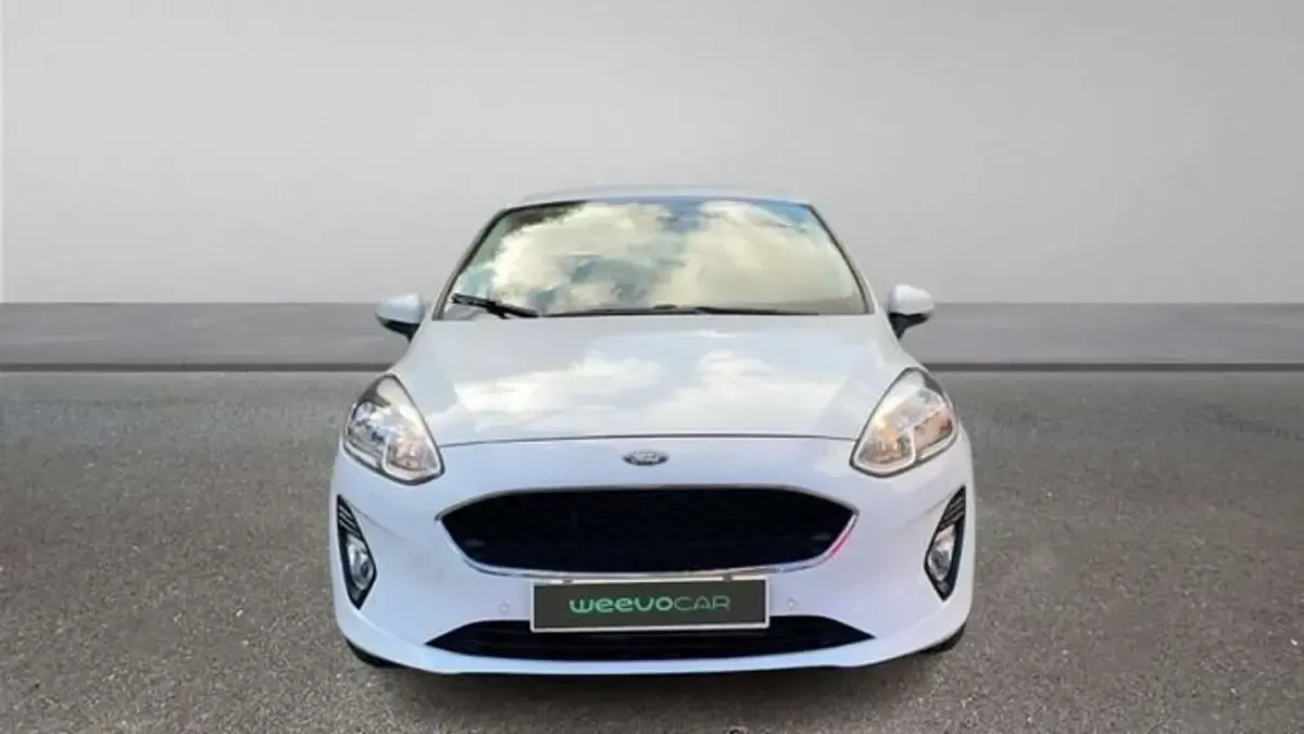 Usado Ford Fiesta Trend 86 CV (63 kW) 2019 Blanco Utilitario