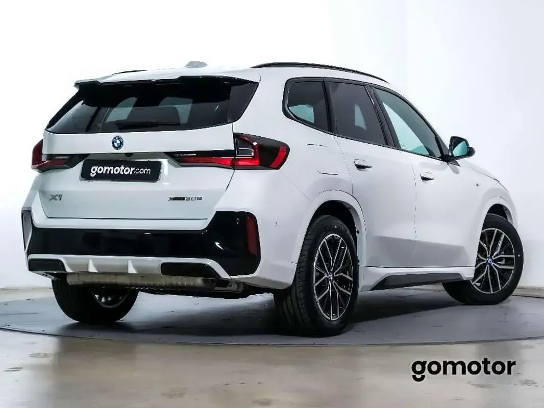 Usado BMW X1 Luxury Line 326 CV (239 kW) 2025 Blanco SUV