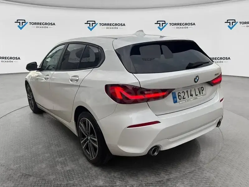 Usado BMW 118 150 CV (110 kW) 2021 Blanco Berlina