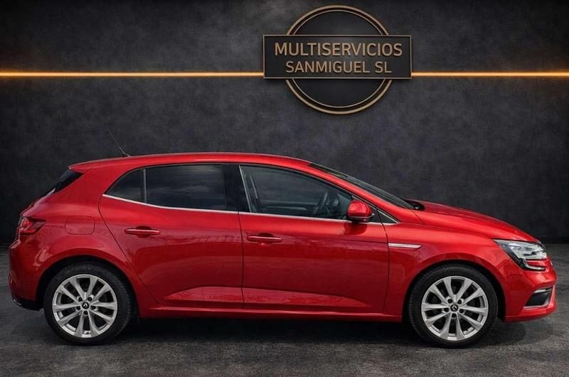 Usado Renault Kadjar Zen 132 CV (97 kW) 2015 Rojo SUV