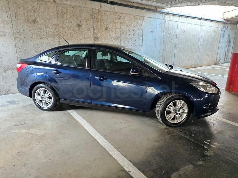 Usado Ford Focus Trend 150 CV (110 kW) 2011 Azul Berlina