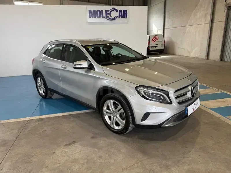Usado Mercedes GLA220 AMG Edition 1 170 CV (125 kW) 2015 Gris / plata SUV