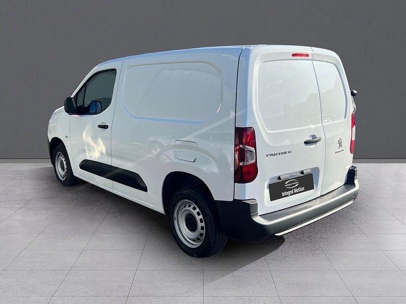 Usado Peugeot Partner 102 CV (75 kW) 2022 Blanco Monovolumen