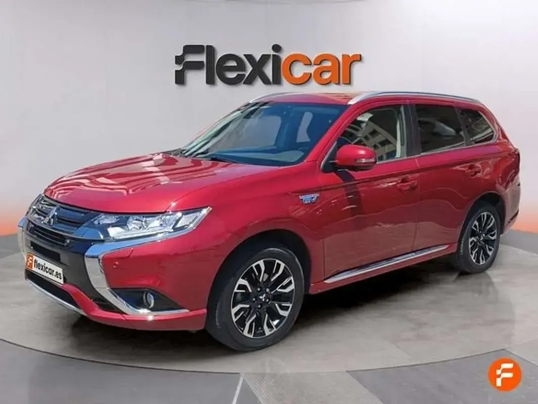 Usado Mitsubishi Outlander P-HEV 203 CV (149 kW) 2018 Rojo SUV