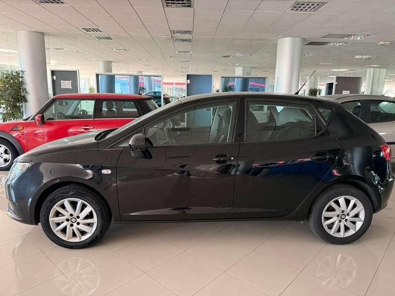 Usado Seat Ibiza Style 105 CV (77 kW) 2014 Negro Utilitario
