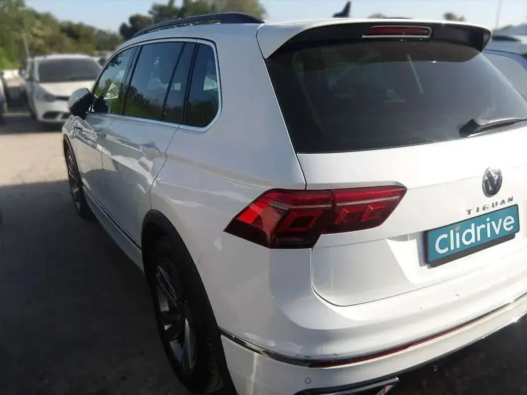 Usado VW Tiguan R-line 150 CV (110 kW) 2022 Blanco SUV