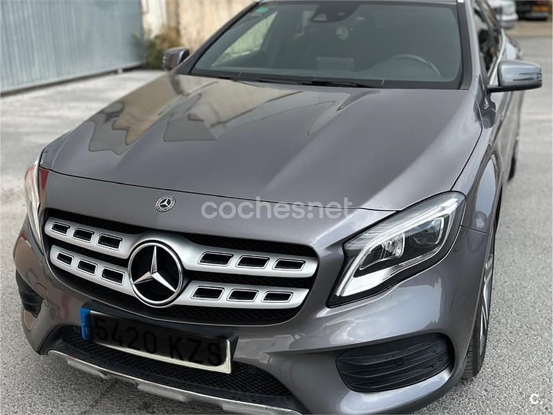 Gris / plata Usado 2019 Mercedes GLA200 SUV | 27.000 € (Precio justo) - Imagen 1/4