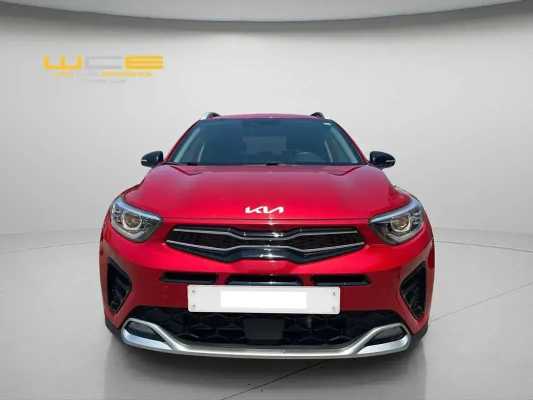 Usado Kia Stonic GT-Line 120 CV (88 kW) 2022 Rojo SUV