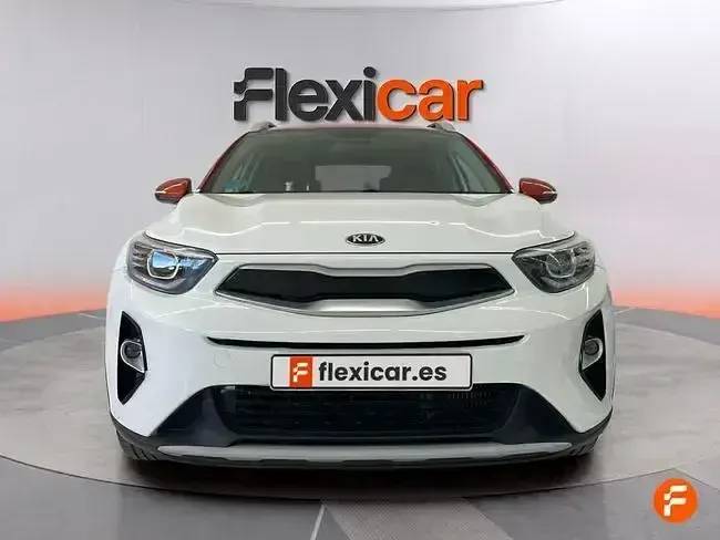 Usado Kia Stonic 100 HP (73 kW) 2019 Branco SUV