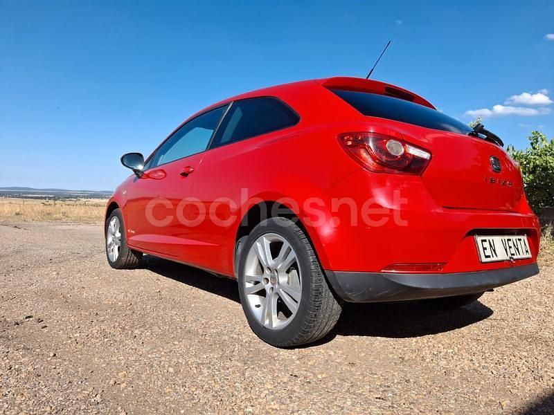 Usado Seat Ibiza SC Copa 85 CV (62 kW) 2011 Rojo Utilitario