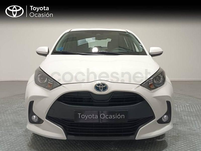 Usado Toyota Yaris Hybrid Business Edition 116 CV (85 kW) 2022 Blanco Berlina