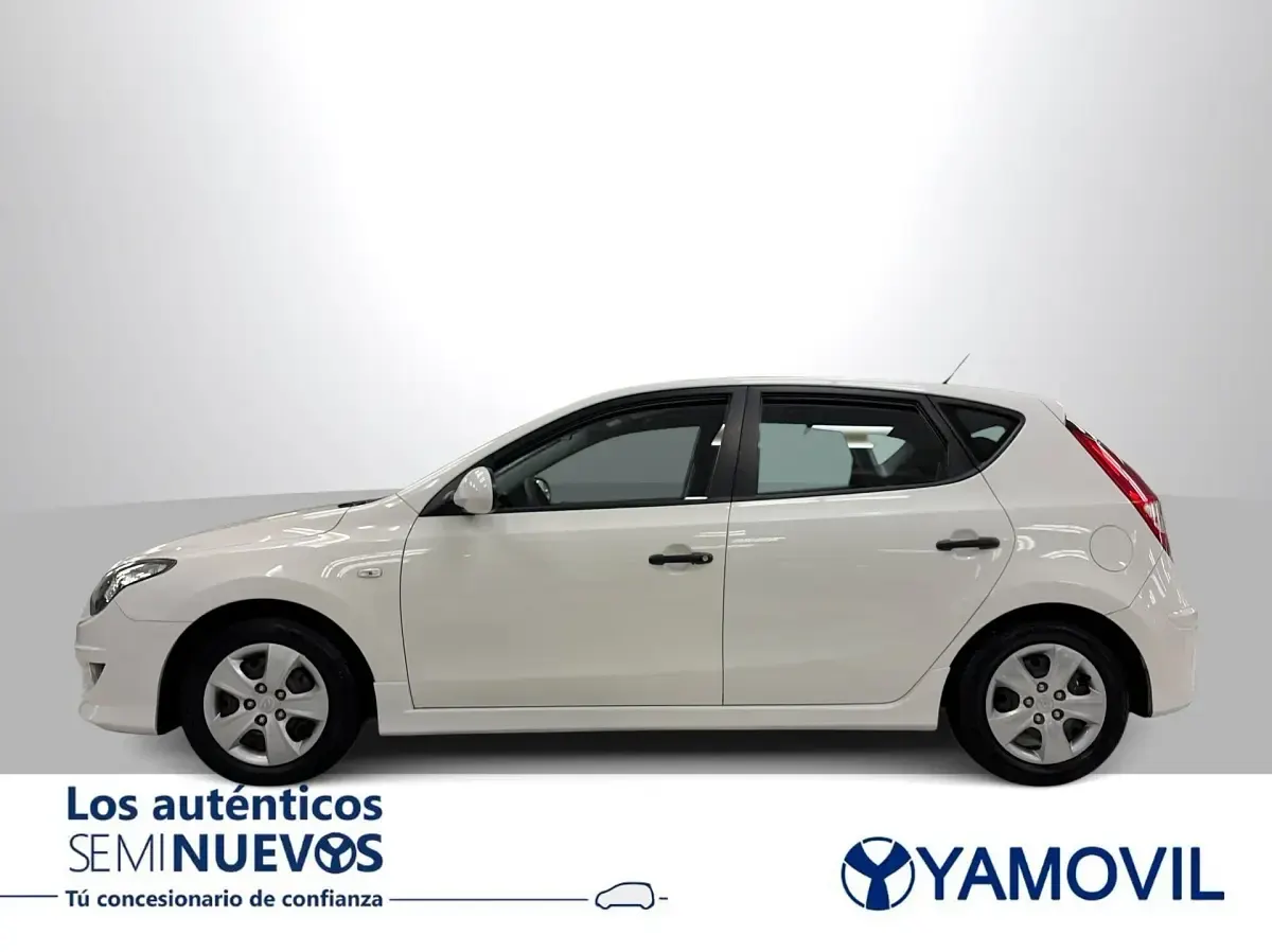 Usado Hyundai i30 Classic 109 CV (80 kW) 2011 Blanco Berlina