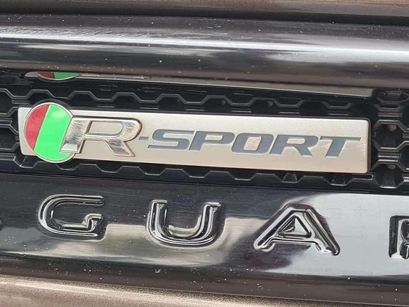 Usado Jaguar F-Pace R-Sport 300 CV (220 kW) 2017 Blanco SUV