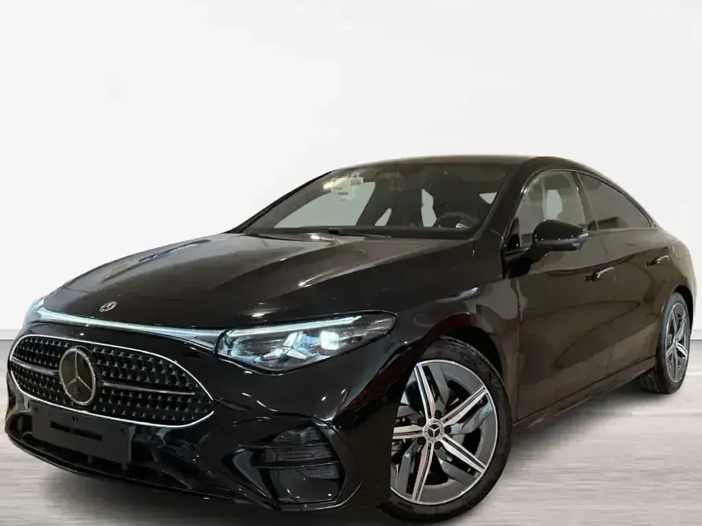 Usado Mercedes CLA220 190 CV (139 kW) 2026 Berlina