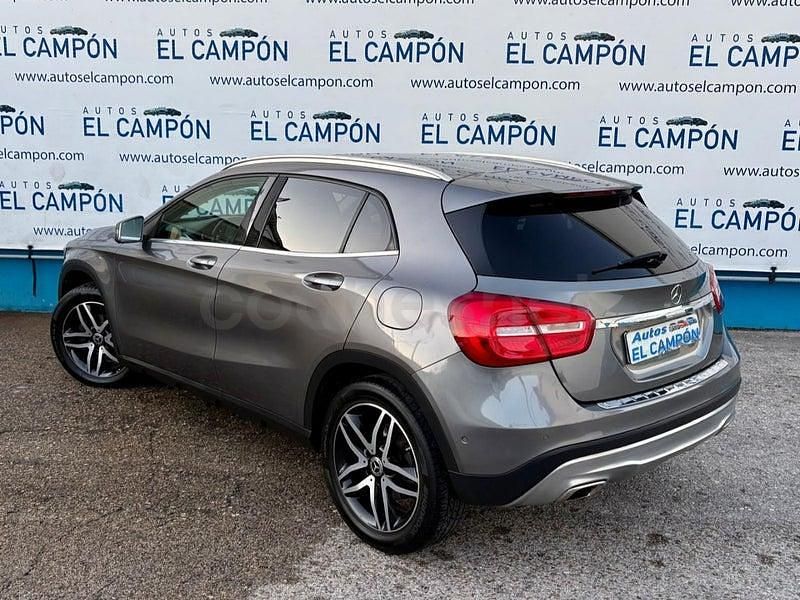 Usado Mercedes GLA200 Urban 156 CV (114 kW) 2014 Gris / plata SUV